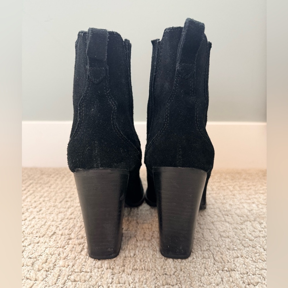 Dolce Vita Black Suede Western Ankle Boots with Classic Block Heel, Size 8 - Picture 4 of 7